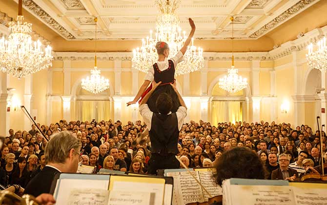 Image: New Year concert at the Vienna Kursalon Huebner