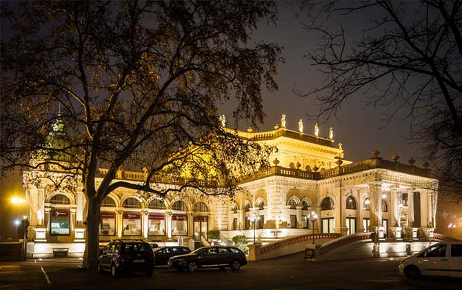 Kursalon in the evening